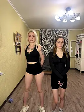 girls n roses online show from October 22, 3:28 pm