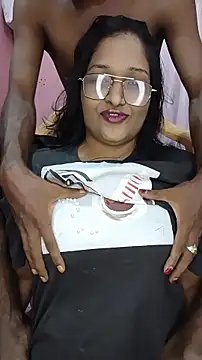 CoupleShow 432 online show from June 14, 4:18 pm