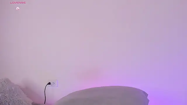 Sophie Duarte online show from June 4, 1:44 am