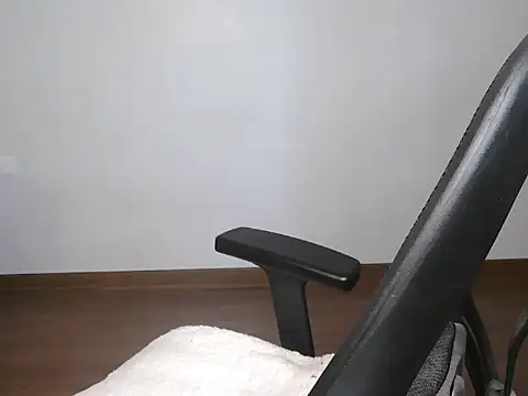 lustyruhh online show from March 11, 6:17 am