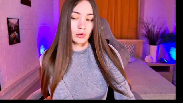 lollyrais online show from April 7, 1:24 pm