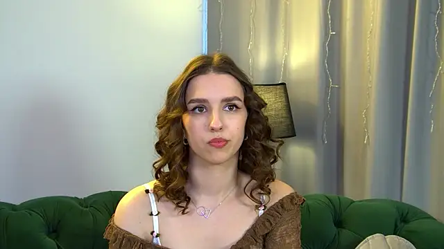 AliceAtkins online show from March 27, 6:59 am