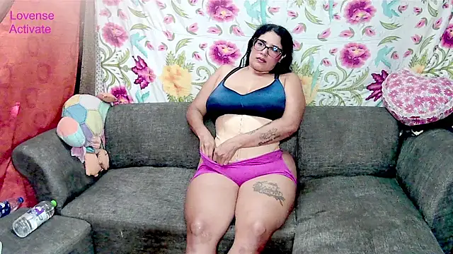 Bonnie and wizkhal online show from February 28, 6:18 pm