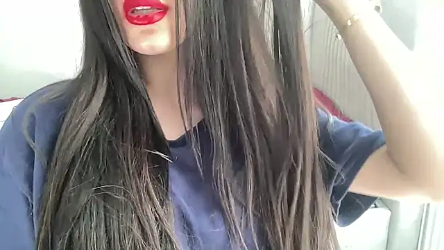 alyx  online show from July 6, 4:20 pm