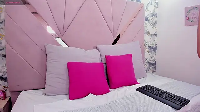 aitana monteroo online show from November 16, 1:11 pm