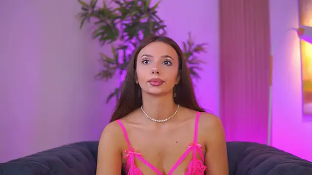 Aisha Bee online show from April 16, 9:31 am