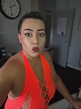 BubblesLovexox online show from July 24, 1:31 pm
