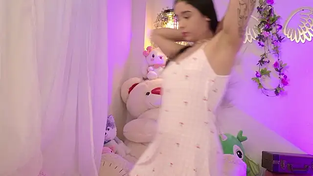 ISA NIXON online show from March 22, 9:43 pm