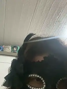 crazzyanne online show from December 22, 5:32 am