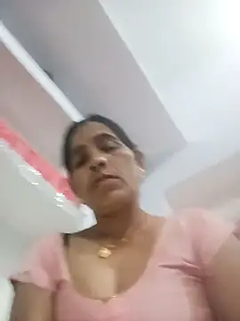 Indiangueen online show from November 3, 6:45 pm