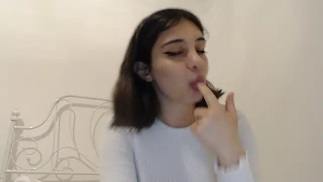 bellefleurrr online show from March 13, 2:35 am