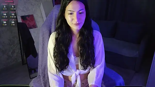 Mulan Lo online show from November 11, 7:44 pm