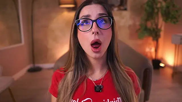 MaddieBryggs online show from January 12, 10:42 am