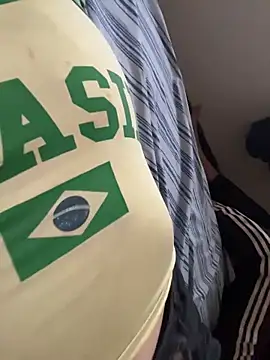 gigi333regi online show from February 10, 9:45 am