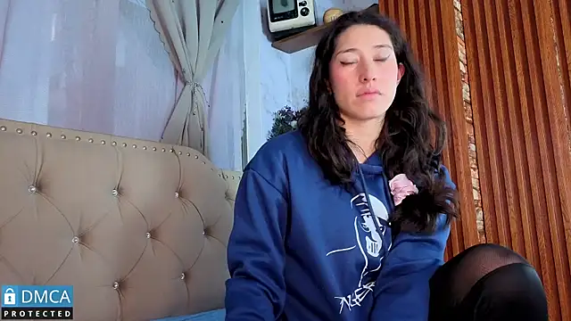 eva delight  online show from January 14, 11:04 am