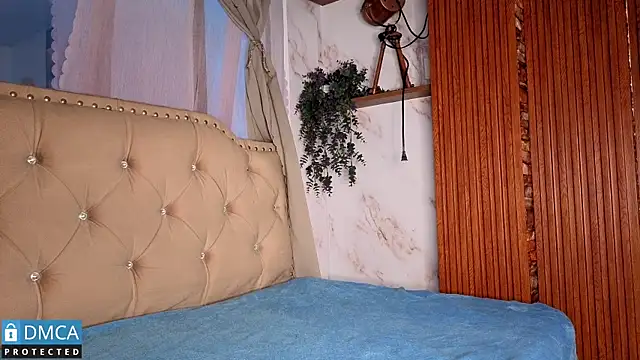 eva delight  online show from January 13, 11:03 am