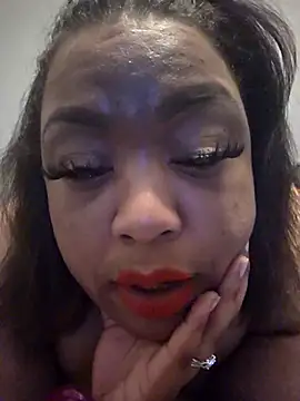 TigOBittiesTheOriginal online show from November 4, 2:22 pm