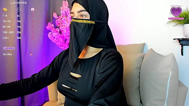 shaima   online show from December 4, 8:31 pm