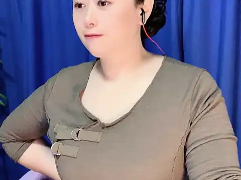 yaoyao22678 online show from November 16, 3:30 am