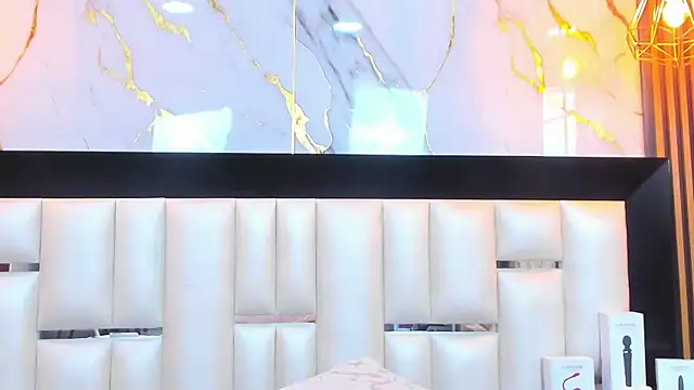 Kelly Swift online show from November 8, 5:01 am