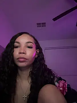 nikkiloveee online show from March 5, 7:26 am