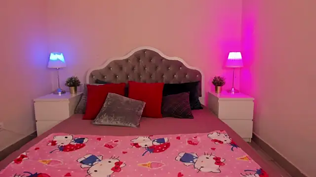 gracieave online show from November 24, 1:18 am