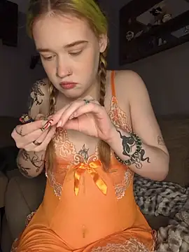 mattiethebaddieee online show from January 11, 1:10 am