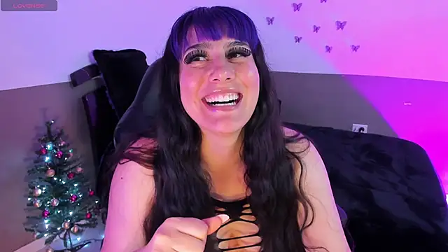 Monserrat Cute  online show from November 25, 3:31 am