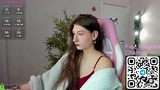 May Yam online show from December 23, 1:20 am