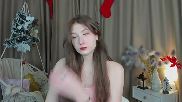 May Yam online show from January 14, 1:10 am