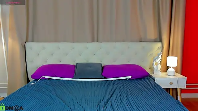 May Yam online show from April 6, 1:05 am