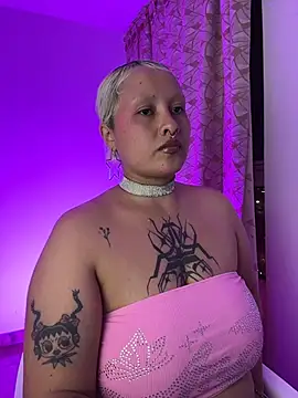 pinkbaddie777 online show from November 26, 4:02 am