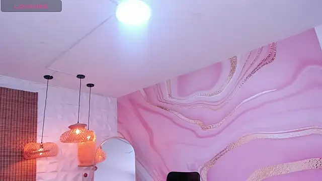 Samantharoseee  online show from November 1, 12:42 pm