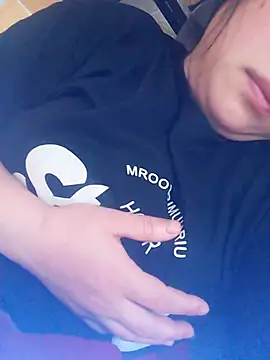 Snapshot of Ciin_hello chatting on October 31, 12:23 am Ciin hello online show from October 31, 12:23 am