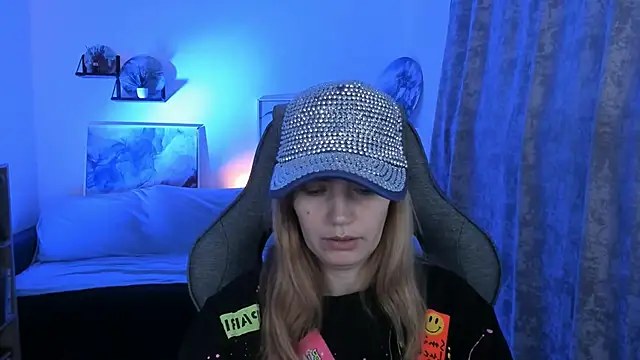 AleksaLaurent online show from December 14, 8:31 am