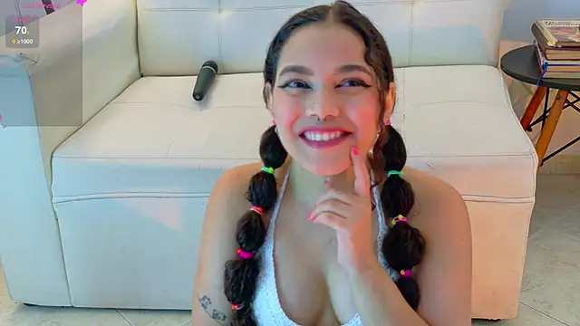 R3d Moonss   online show from February 7, 7:07 pm