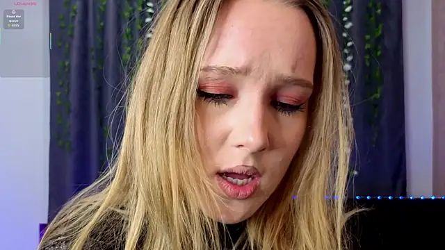 VanessaLightDiamond online show from November 21, 4:47 am