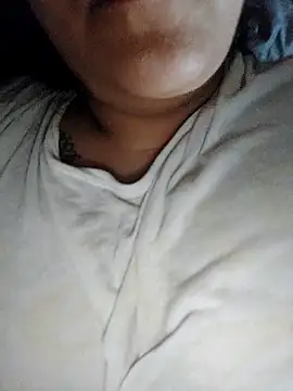 Camilu23 online show from February 1, 11:47 pm