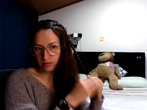 KendallTwisTx online show from December 3, 4:15 am