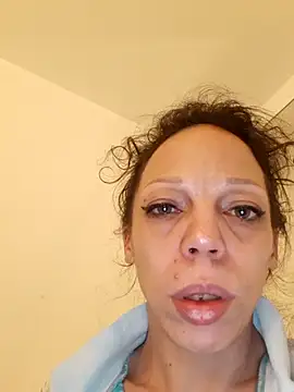 Snapshot of GrotesqueEnergy3 chatting on October 31, 10:47 pm GrotesqueEnergy3 online show from October 31, 10:47 pm