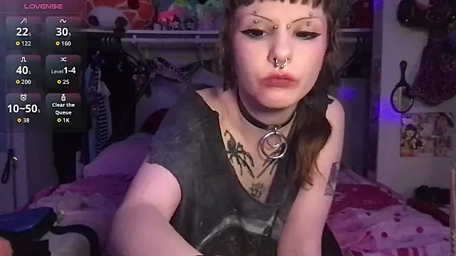 missnoralux online show from October 30, 9:00 am