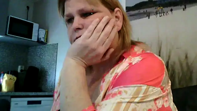 Sylviastar46 online show from March 17, 8:40 am