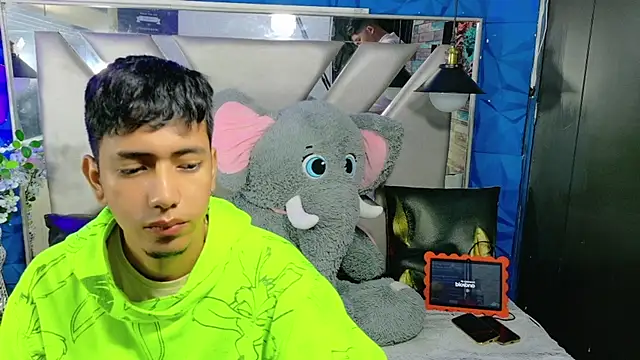 darwinandbrayann online show from December 21, 4:06 am