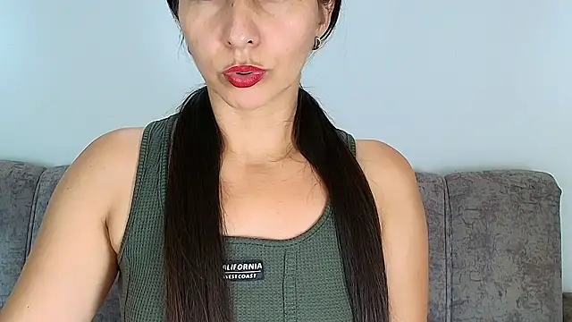 alana pink95 online show from November 13, 7:02 pm