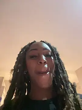 SP1CY MOMMY online show from July 19, 6:10 pm