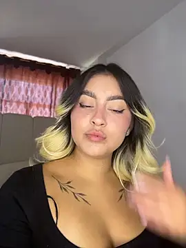 Elina Hills online show from June 23, 6:06 pm