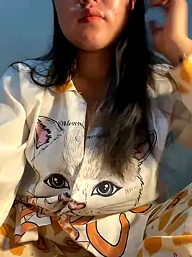 lylyyou online show from December 3, 11:12 am