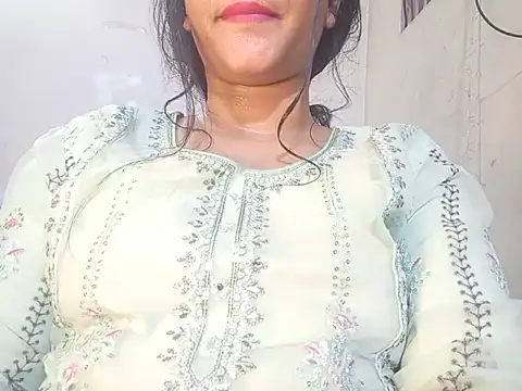 Nancy queen001 online show from November 6, 7:31 pm