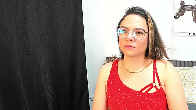 Cloe Bonne online show from November 10, 6:47 pm