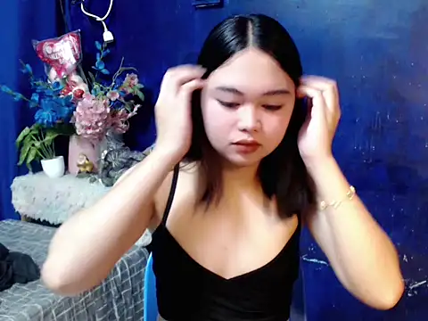 lustfullakim online show from January 18, 1:51 pm